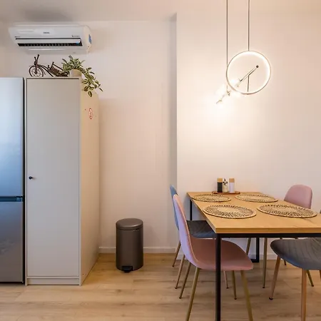 Apartament Bright - 2 Bedroom Sofia