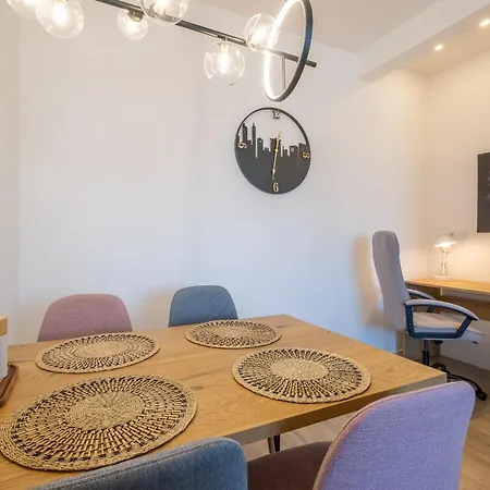 Bright - 2 Bedroom Daire *