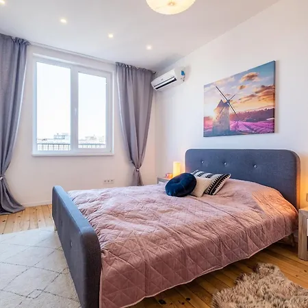 Bright – 2 Bedroom * Sofia