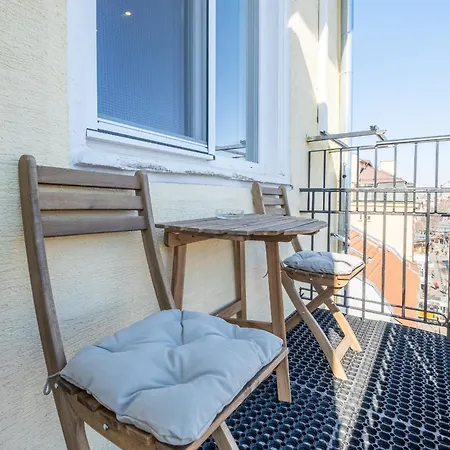 Bright – 2 Bedroom Sofia