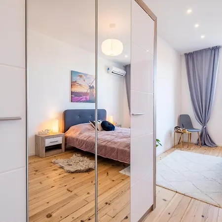 Bright - 2 Bedroom Appartamento Sofia