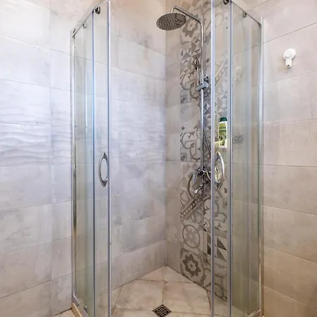 Bright - 2 Bedroom Appartamento Sofia