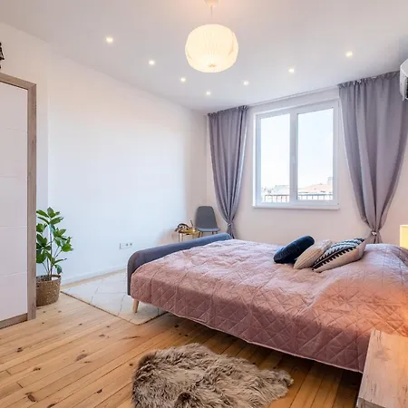 Bright - 2 Bedroom Sofia