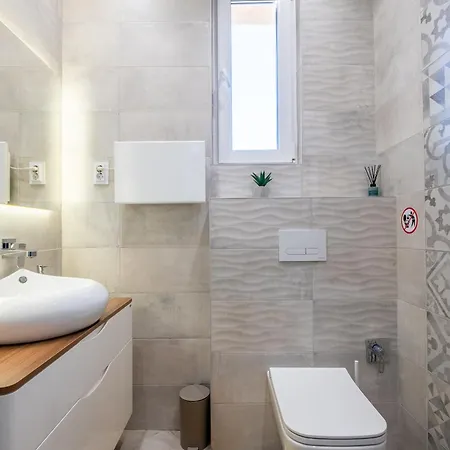 Bright - 2 Bedroom 公寓
