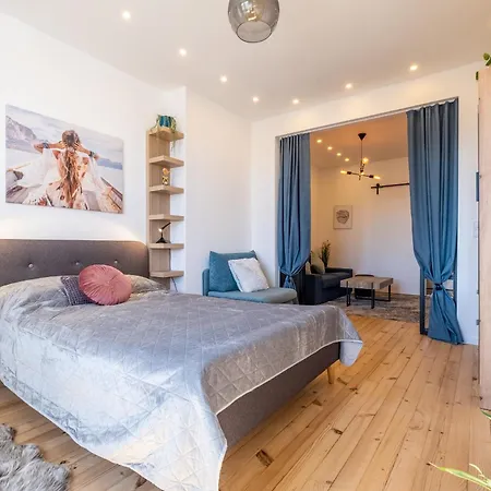 Bright - 2 Bedroom 公寓